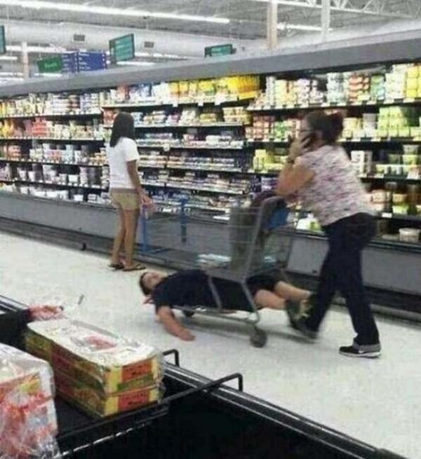 Детки в магазинах))