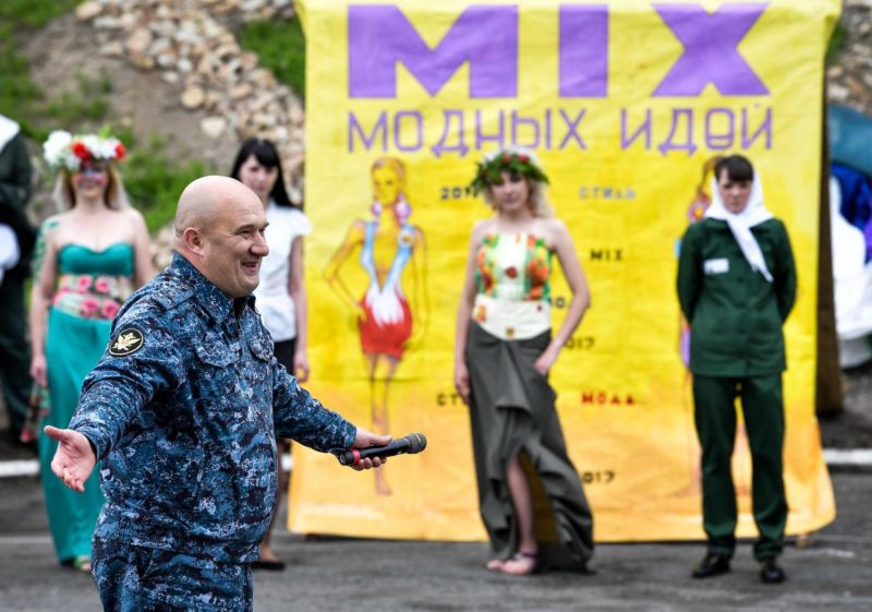 Показ мод прошел в женской тюрьме!