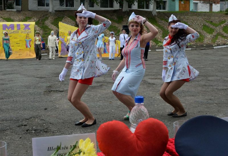 Показ мод прошел в женской тюрьме!