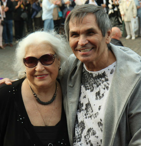 80-летняя Лидия Федосеева-Шукшина и Бари Алибасов поженились – для Лидии это стал пятый брак…