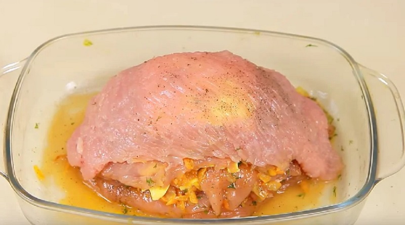 Вкуснейшая куриная грудка «Два сыра» - на все праздники запекаю вместо свинины и все просят добавки