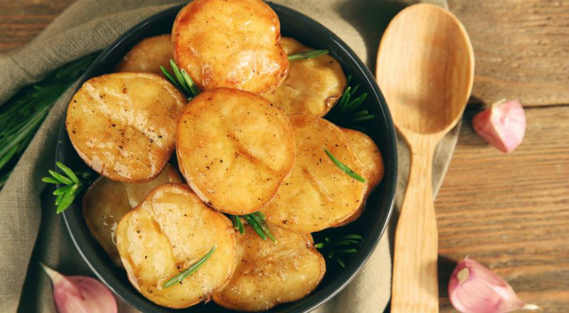 Хотите научиться готовить картофель вкусно и правильно – используйте эти крутые лайфхаки