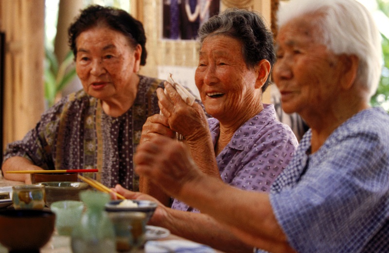Пять важных правил питания, замедляющих старение – раскрываем японский секрет вечной молодости
