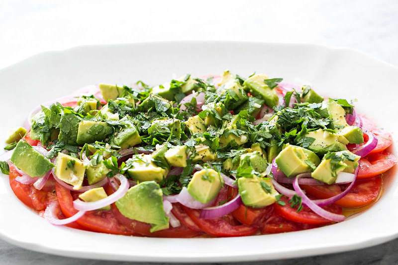 ТОП-9 самых полезных и вкусных салатов – как и с чем лучше всего сочетать авокадо