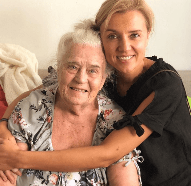 Поклонники в невероятном восхищении от фото 97-летней матери Ирины Алферовой