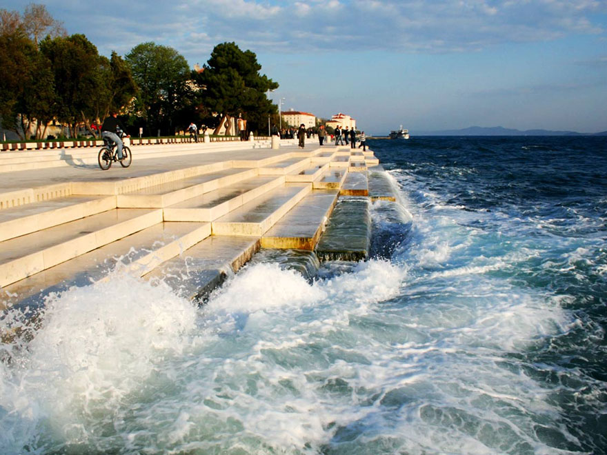 В Хорватии создали 80-метровый орган, на котором играют ветер и море – это просто невероятно, нужно слушать