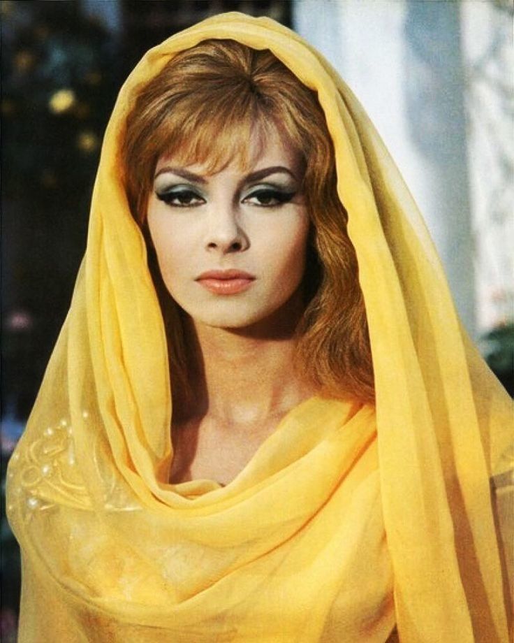 Актрисе, которая сыграла роль Анжелики, сегодня уже 80 лет и только посмотрите на то, как она выглядит