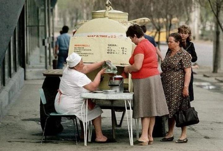 Интересно вспомнить: цены на разные товары в СССР и на что хватало зарплаты обычного человека (+фото)