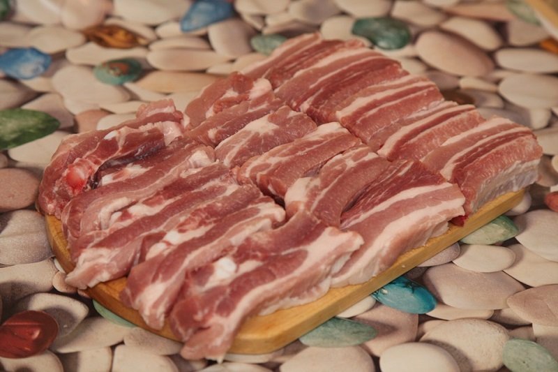Как все-таки вкусно, просто и главное правильно замариновать шашлык – без в#на, минералки и даже кефира
