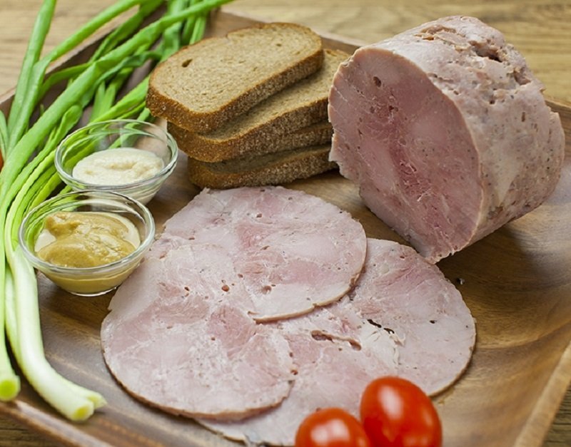 Просто возьмите и опустите рукав с куриным мясом в жестяную банку – и через 1 час получите очень вкусное блюдо