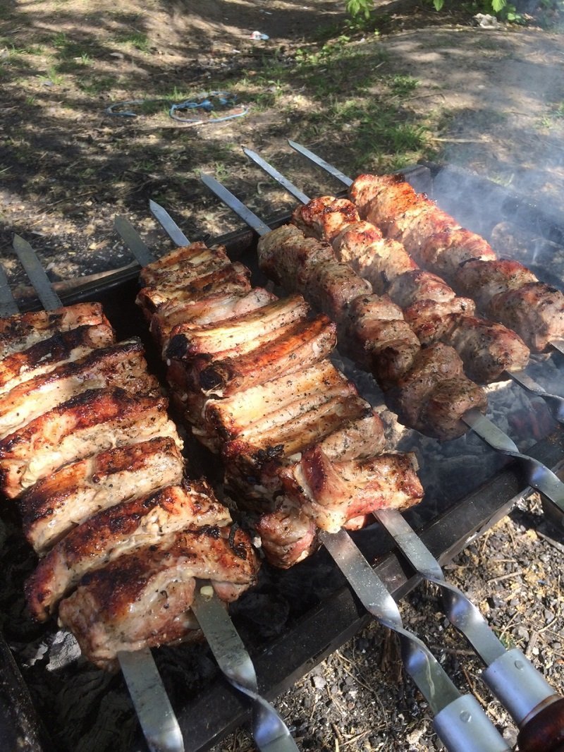 Как все-таки вкусно, просто и главное правильно замариновать шашлык – без в#на, минералки и даже кефира